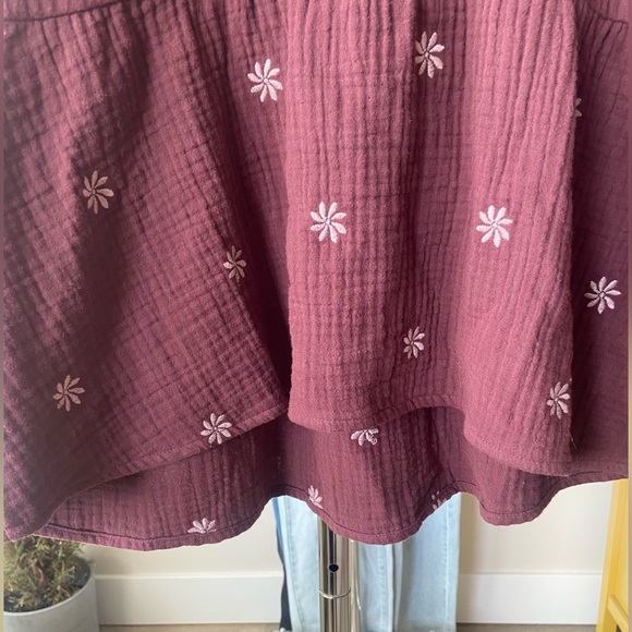 🔖 MADEWELL Embroidered Peplum Open Back Mulberry Top Flower Daisy - Picture 10 of 14